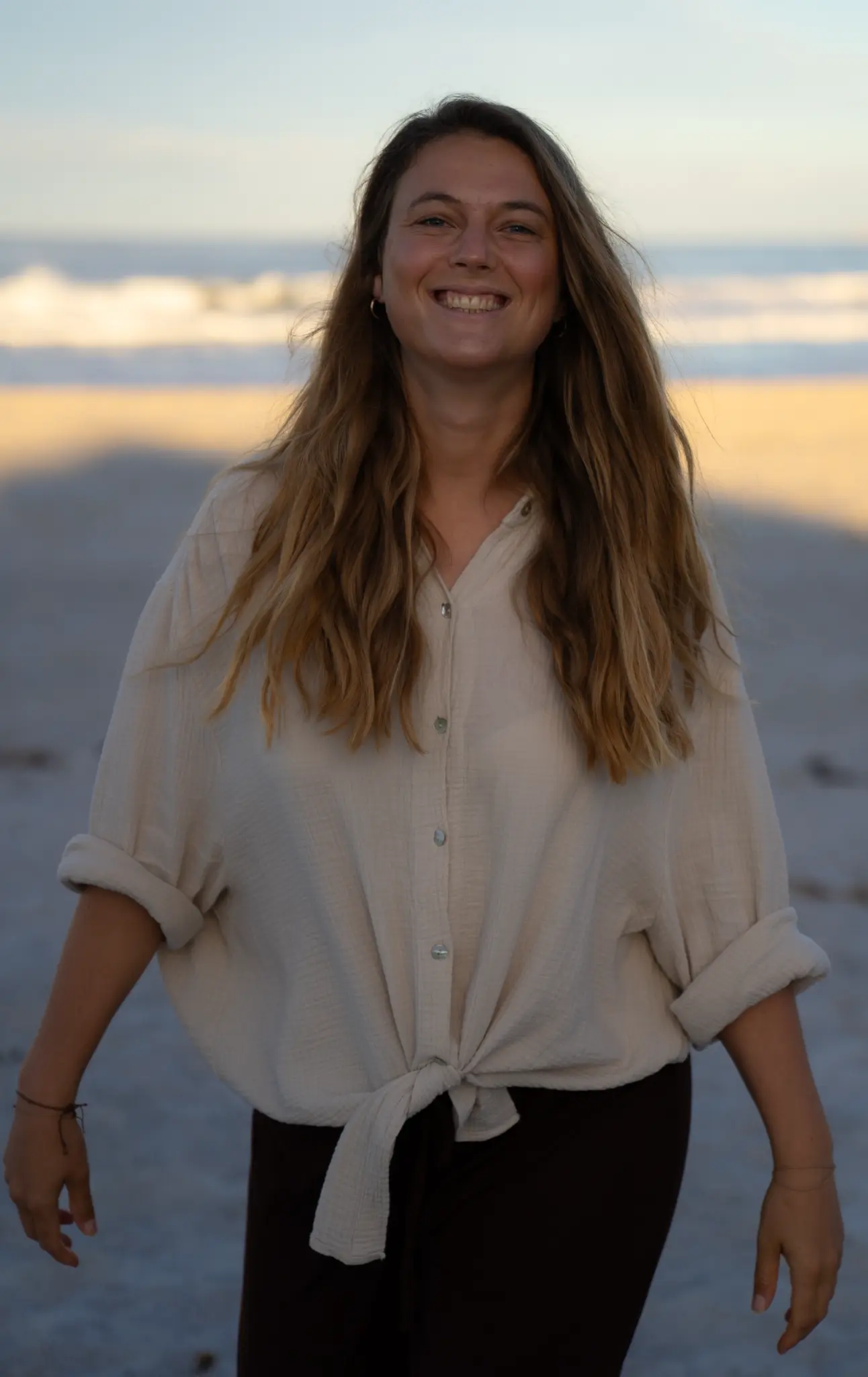 Jana Buth am Strand in Südafrika